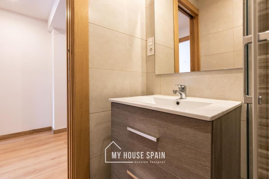 Myhousespain - Luminoso Y Amplio Piso En El Centro Gijon Bagian luar foto